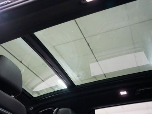 Used 2023 BMW X7 xDrive40i w/ M Sport Package image 16