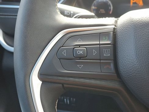 New 2025 Jeep Grand Cherokee L Altitude image 24