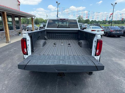 Used 2022 GMC Sierra 3500 Denali w/ Denali Ultimate Package AWD/4WD image 7
