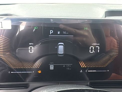 New 2026 Kia Carnival EX FWD image 22