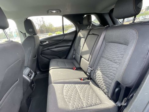 Used 2018 Chevrolet Equinox LT FWD image 12