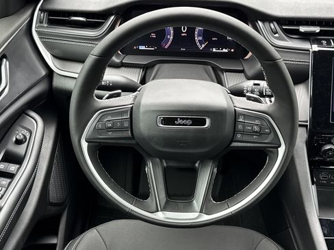 New 2026 Jeep Grand Cherokee Laredo X RWD image 18