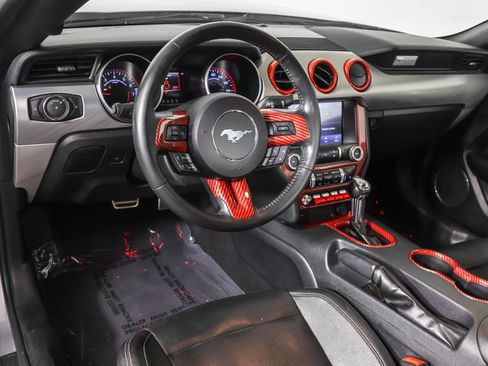 Used 2022 Ford Mustang Premium RWD image 5