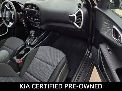 Certified 2025 Kia Soul LX w/ LX Technology Package FWD image 7