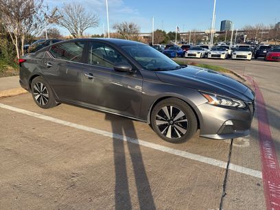 Certified 2022 Nissan Altima 2.5 SV