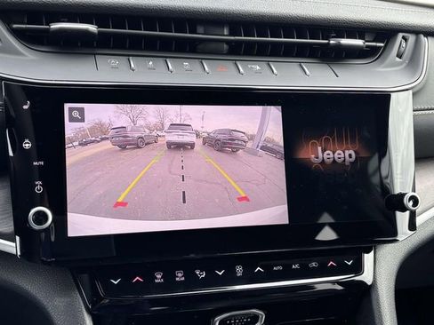 New 2026 Jeep Grand Cherokee L Limited w/ Limited Altitude Package AWD/4WD image 25