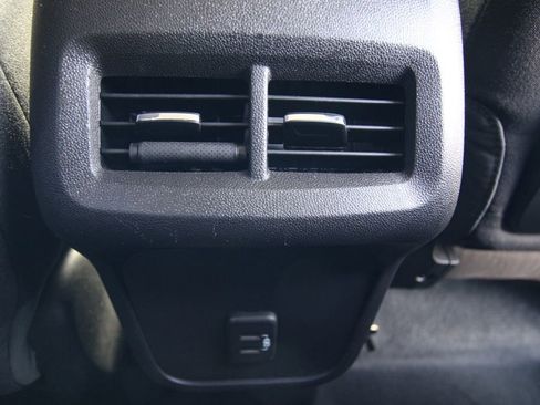 Used 2024 GMC Terrain SLE image 35