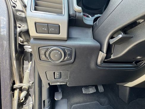 Used 2017 Ford F250 Lariat w/ Chrome Package AWD/4WD image 25