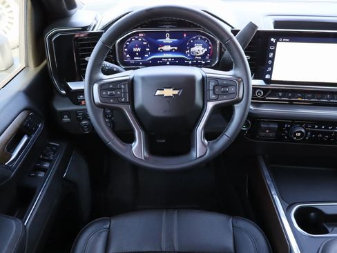 Used 2024 Chevrolet Silverado 2500 High Country w/ High Country Premium Package AWD/4WD image 23