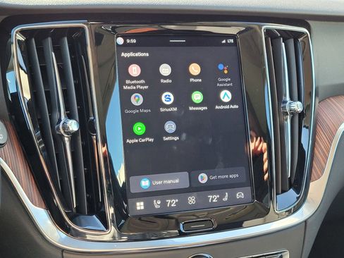 Certified 2025 Volvo V60 B5 Cross Country Plus image 22