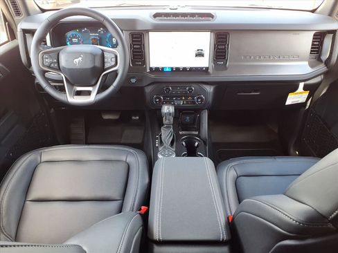 New 2025 Ford Bronco Badlands image 5