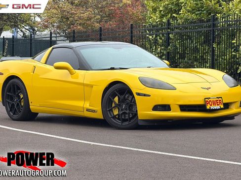 Used 2006 Chevrolet Corvette Coupe w/ Preferred Equipment Group RWD image 1