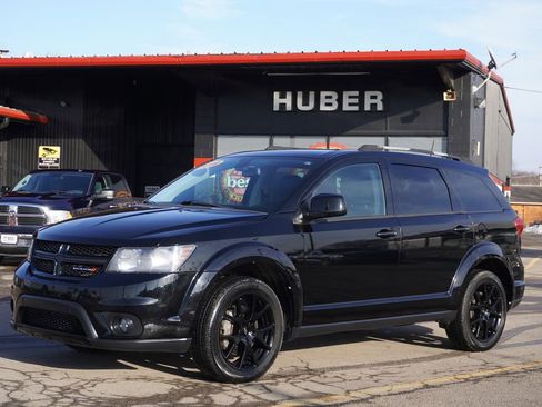 Used 2019 Dodge Journey GT w/ Blacktop Package image 1