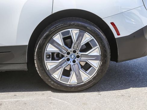 Used 2025 BMW iX xDrive50 w/ Convenience Package image 8