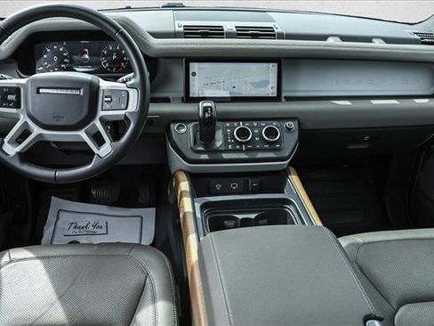 Used 2022 Land Rover Defender 110 SE AWD/4WD image 22