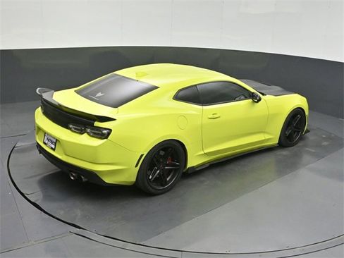 Used 2019 Chevrolet Camaro SS image 29