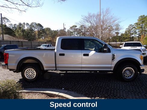 Used 2017 Ford F250 XLT image 4