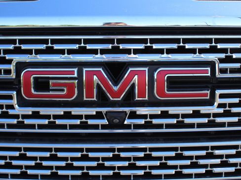 Used 2020 GMC Sierra 3500 Denali w/ Denali Ultimate Package AWD/4WD image 13