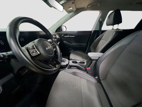 Certified 2025 Kia Seltos S FWD image 21