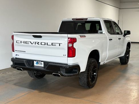 Used 2022 Chevrolet Silverado 1500 LT Trail Boss w/ Convenience Package II AWD/4WD image 7