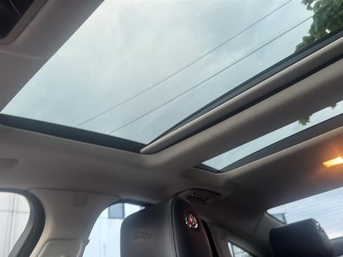 Used 2016 Jaguar XJ R-Sport image 10