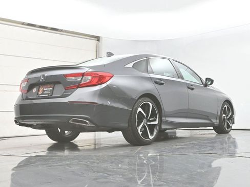 Used 2018 Honda Accord Sport image 31