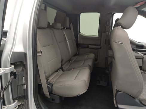 Used 2015 Ford F150 XLT w/ Equipment Group 302A Luxury AWD/4WD image 19