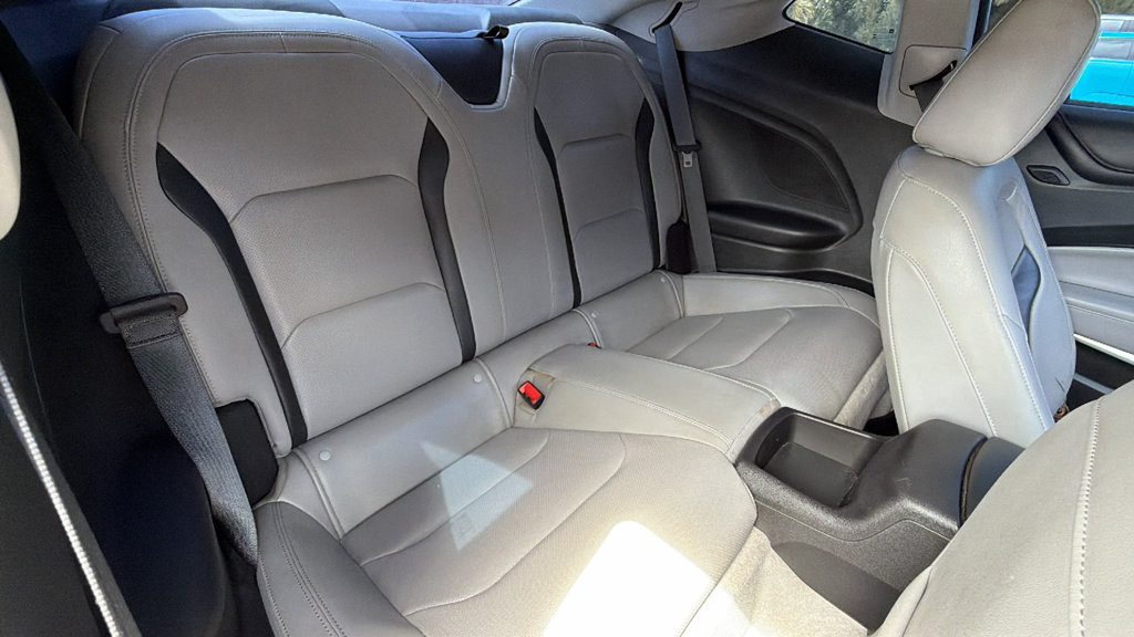 Used 2019 Chevrolet Camaro SS RWD image 28