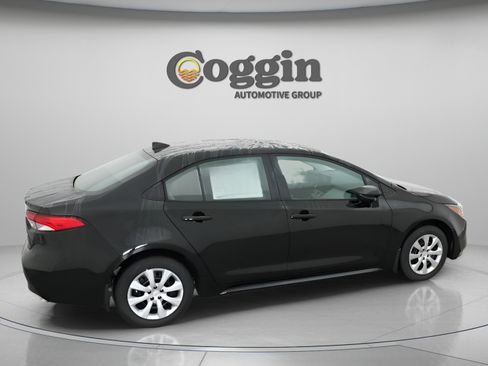 Used 2026 Toyota Corolla LE FWD image 19