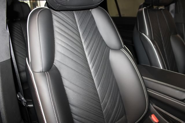 Certified 2026 Cadillac Vistiq Sport w/ LPO, Floor Liner Package AWD/4WD image 38