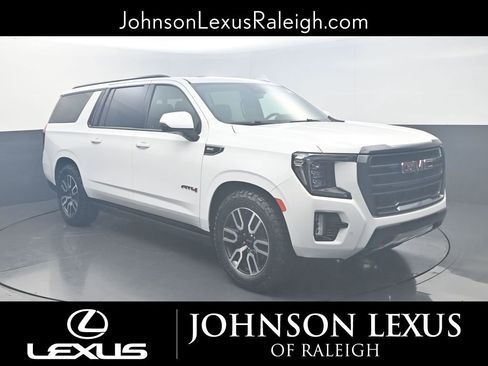 Used 2023 GMC Yukon XL AT4 w/ AT4 Premium Plus Package image 3