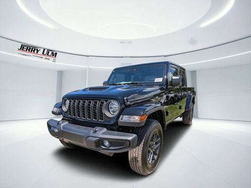 New 2025 Jeep Gladiator Sport image 6