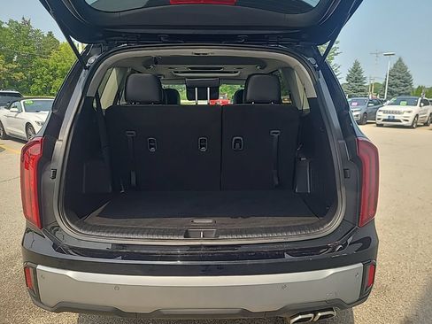 Certified 2023 Kia Telluride S w/ S Sunroof Package AWD/4WD image 22