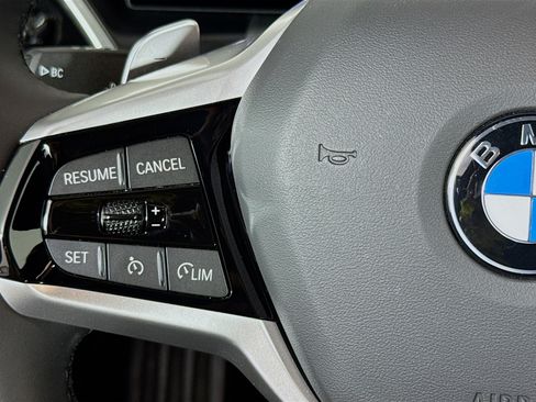 Used 2025 BMW 230i Coupe w/ Premium Package RWD image 11