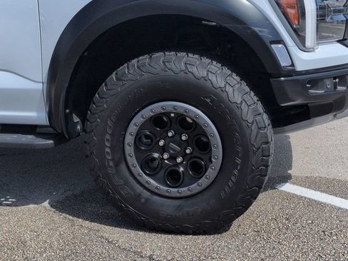 Used 2025 Ford F150 Raptor AWD/4WD image 11