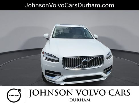 Used 2022 Volvo XC90 T6 Inscription w/ Advanced Package AWD/4WD image 3