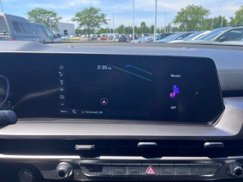 Certified 2025 Kia Telluride S FWD image 15