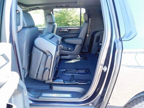 New 2026 Chevrolet Suburban Z71 w/ Comfort Package image 36