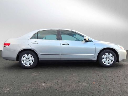 Used 2003 Honda Accord LX image 2