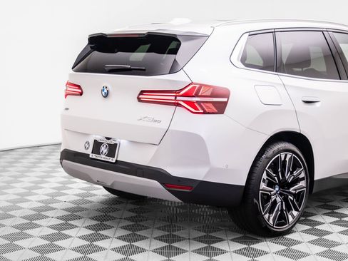 Certified 2025 BMW X3 xDrive30i w/ Premium Package image 33