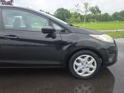 Used 2012 Ford Fiesta SE FWD image 4