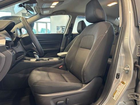 Certified 2025 Nissan Altima 2.5 SV FWD image 13