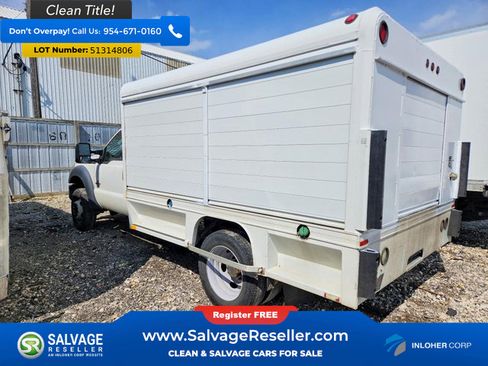Used 2015 Ford F550 2WD Regular Cab Super Duty image 3