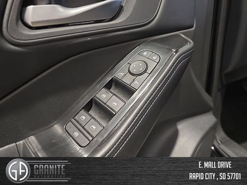 Used 2026 Nissan Rogue SV AWD/4WD image 12