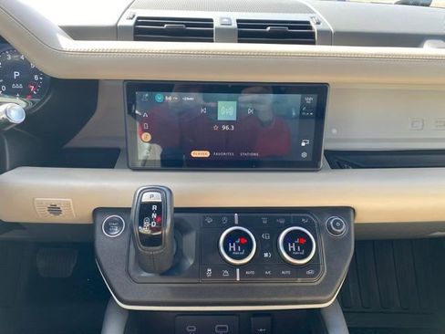Used 2022 Land Rover Defender 110 XS Edition image 18