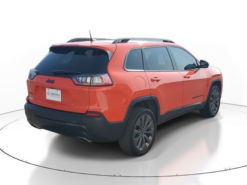 Used 2021 Jeep Cherokee Latitude AWD/4WD image 4