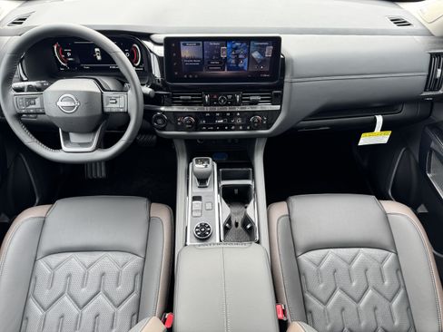 New 2026 Nissan Pathfinder Platinum AWD/4WD image 12