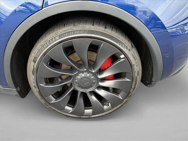 Used 2022 Tesla Model Y Performance AWD/4WD image 9