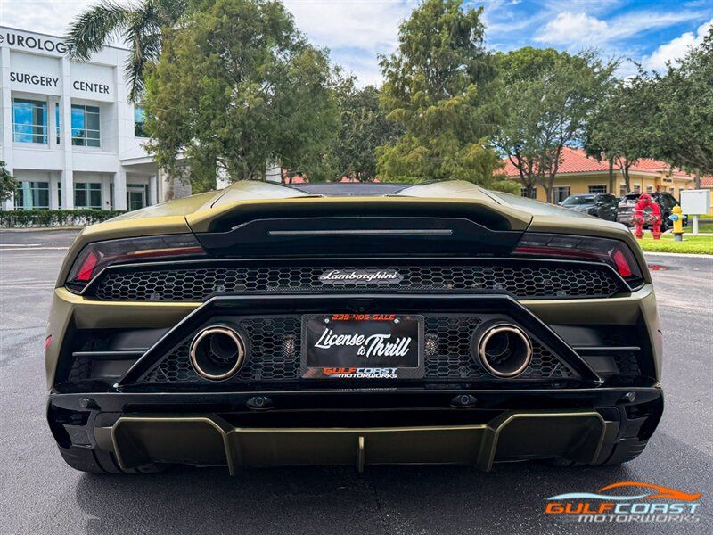 Used 2022 Lamborghini Huracan EVO RWD image 45