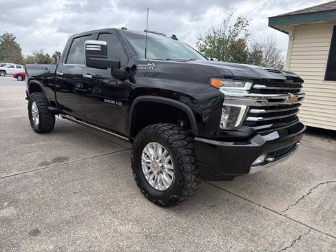 Used 2023 Chevrolet Silverado 2500 High Country image 11